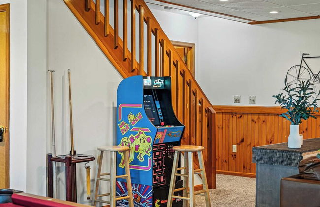 Lake View Retreat Avantstay Entertainer's Home Yard, Deck, Game Room - Foto 21