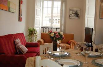 Rua Nova Apartment 28, 3 Dormitorios, WIFI, PS4 y Netflix, a 200m Catedral - Foto 30