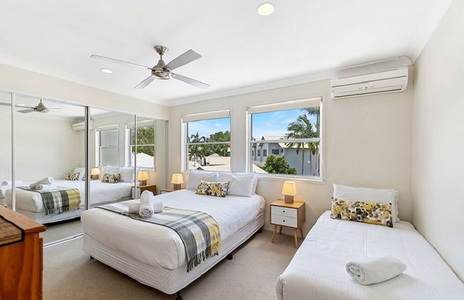 Noosa Entrance Waterfront Resort - Photo 14