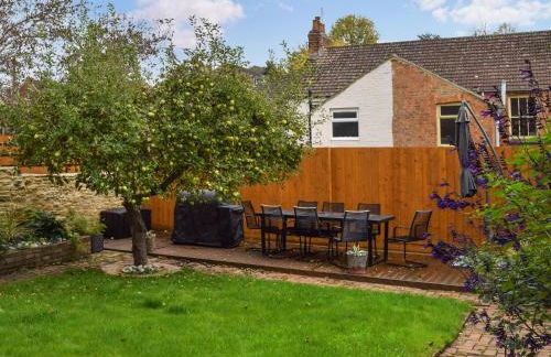 Queens Manor - Photo 22