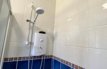 Beautiful Lakeside Holiday Home (6 Portinode Cottages) - Foto 12