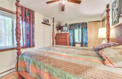 Indoor Pool Access Cabin in Lakes of the North! - Foto 11