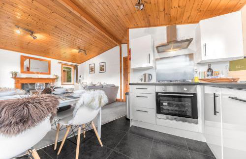 Bowness 45 - 2 bedroom Lake Windermere Lodge - Photo 9