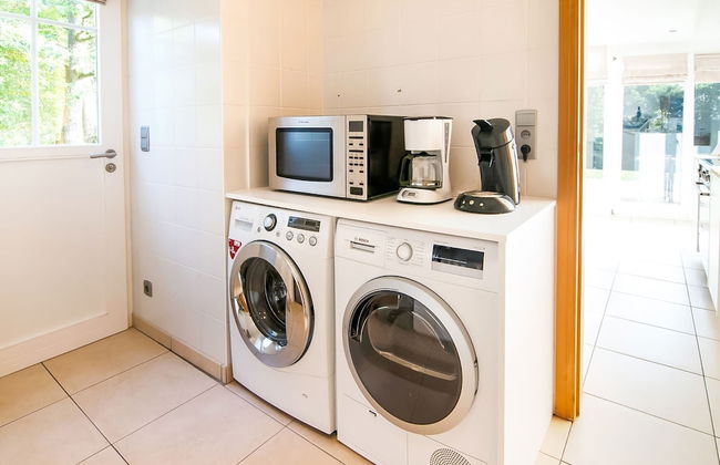 Luxurious Villa With Pool and Sauna, and Very Suitable for Culinary Workshops - Photo 29