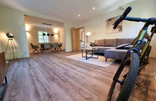 Klimaanlage, 5 Sterne Bahnhoftraum, Appartement "Waldliebe" 133qm, große Terrasse 70qm, QR Code scannen für virtuellen Rundgang, Premium Ausstattung - Foto 2