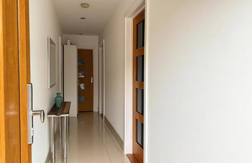 Stunning Studio2, Banstead with free off st parking - Photo 12