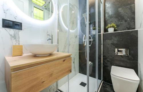 Piso Exclusivo con 5 Dormitorios en el Corazón de Tarragona - Foto 14