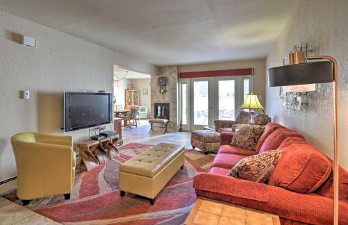 Grand Junction Golf Course Condo w/ Balconies - Foto 3