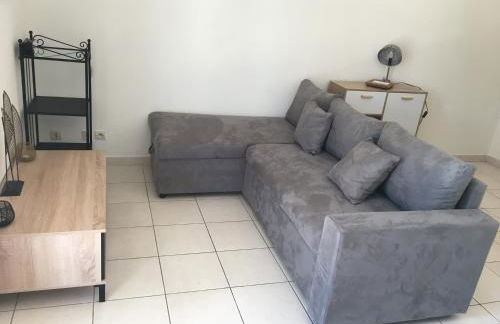 De la Clape à la mer mon petit pavillon labellisé - f2- piscine commune - wifi gratuit- parking privé - arrivee autonome - 800 m plage - grande terrasse abritée vent - - Foto 7