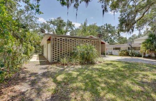 Charming Mid-Century House - Just Steps to Lake! - Foto 33