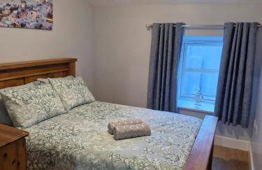 The Little Red Door - Photo 11