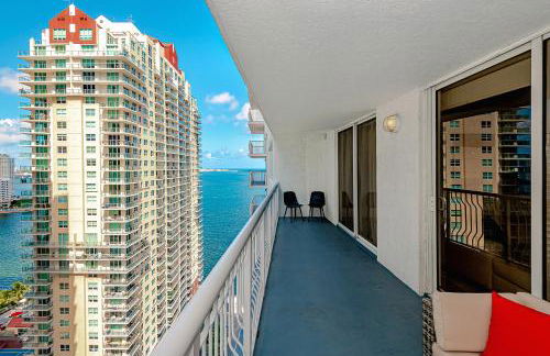 Lovely condo with city & ocean views. Sleep up to 6 people! - Foto 29