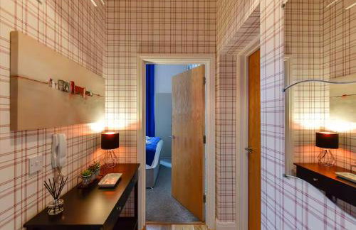 Beautiful 1 Bedroom Apartment in Newport Centre - Pass the Keys - Foto 32