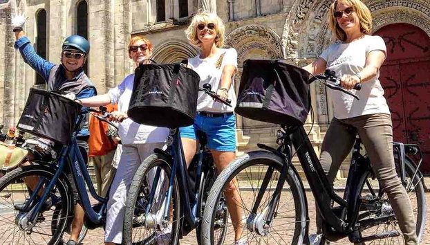 Tour de bicicleta por Bordeaux - Foto 2, Junto à igreja de Sainte-Croix de Bordeaux