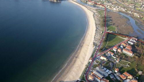 Piso primera línea playa Miño/La Coruña - Foto 1