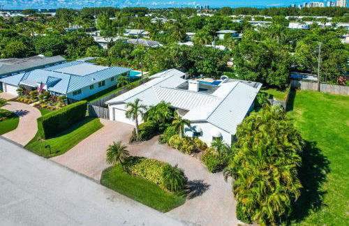 Across from Beach- 3 Master Suites, Heated Pool & Spa, Tanning Ledge, Golden Tee - by Maven Vacation Rentals - Foto 47