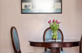 Bright & Cozy 2BR | Near Downtown, MSU & Hospitals - Foto 12