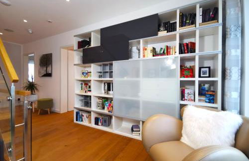 BohnApartments Luxury Villa Berlin - 210qm - Wintergarten - Kamin - 4 kostenlose Parkplätze - 6 Schlafzimmer - Neubau - Luxusausstattung - Foto 18