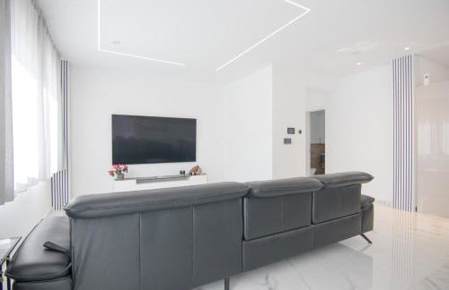 Villa Ancora, Luxury Villa with Pool - Photo 38