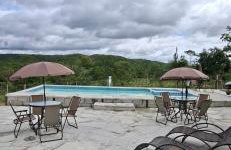 Casa confortável, pertinho da cidade e conectada a natureza - Foto 4