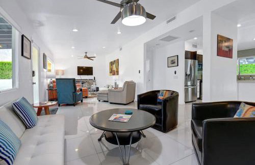 Teal and Tangerine Retreat - Alice Lodging - Foto 6