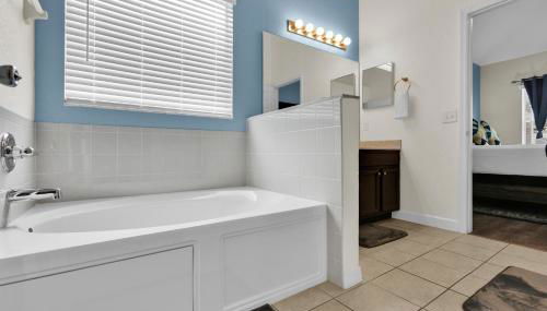 Gorgeous Family Home w Pool, pool Spa, BBQ, Game Room - Foto 5