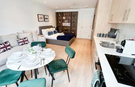 3-Bedroom with Balcony and Studio Apartments in St Johns Wood near Marylebone & Regents Park by NourNest Apartments - Foto 44