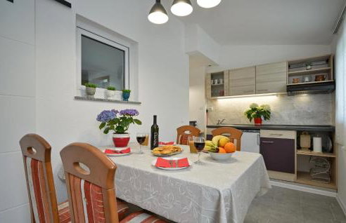 Cozy Home In Breznicki Hum - Foto 4