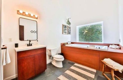 Unique and Private 25ft Waterfall House in Hunter - Foto 33