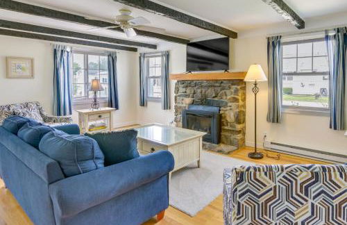 Cozy Westbrook Vacation Rental - Walk to Beach! - Foto 2