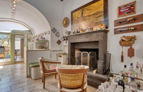 3 Bedroom Lovely Apartment In Canino - Foto 2