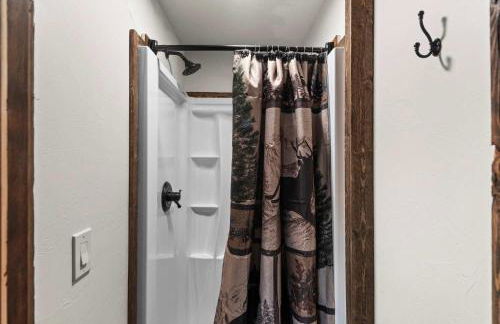 34 Acre Escape Games Hiking Pool Table Bicycles - Foto 47