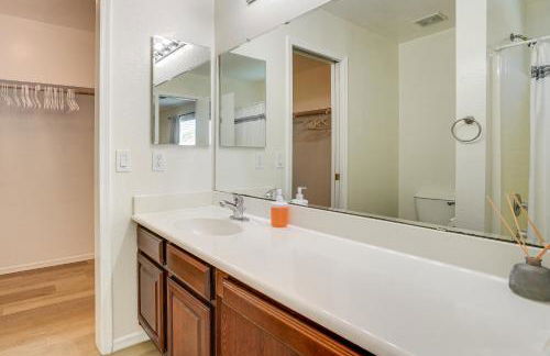 6 Mi to State Farm Stadium Avondale Family Home! - Foto 13