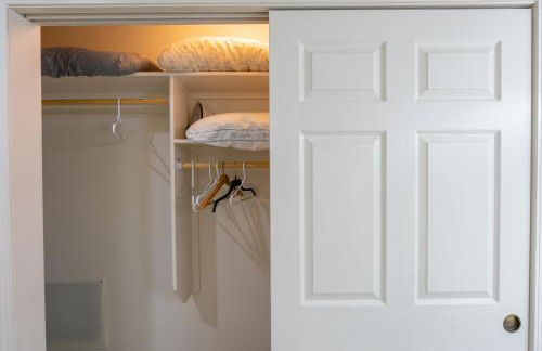 2BR Penthouse Condo - 2 Pools - Close to the Strip - Stairs Required - FREE TICKETS INCLUDED - FHC-24 - Foto 22