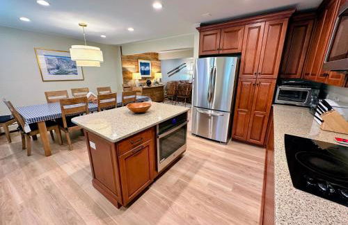 R8 Luxury Bretton Woods Ski-In Ski-out townhome next to beginner ski area w fast wifi and keyless entry - Foto 24