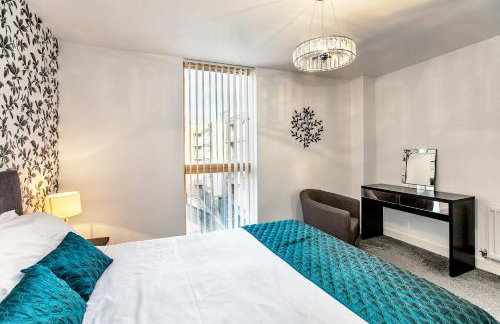 ShortstayMK Vizion apartments, with free superfast wi-fi, parking - Foto 86