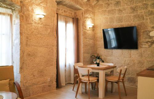 Sessa's Palace - Photo 13