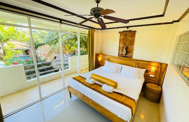 Palms Cove Resort - Photo 4