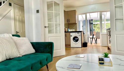 Stunning 3 Bedroom House Near Birmingham Airport and NEC - Foto 2