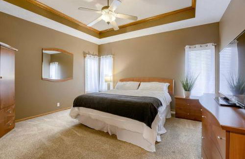 Spacious Pool House with tons of amenities! - Foto 61