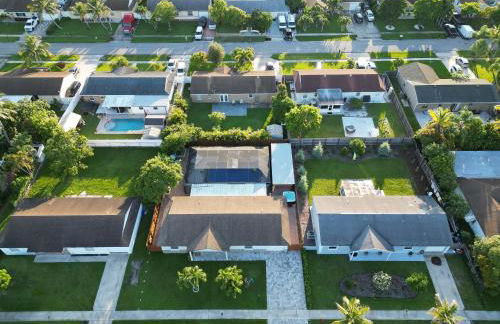 Fantasy Resort OMG PoolWaterfall outdoorKitchn Gym - Foto 57