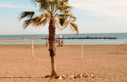 Modern apartment in Vinaròs with sea view and shared pool - Foto 19