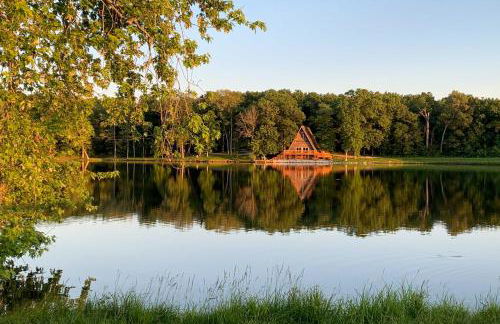 Lakefront A-Frame Cabin with Community Perks - Foto 45