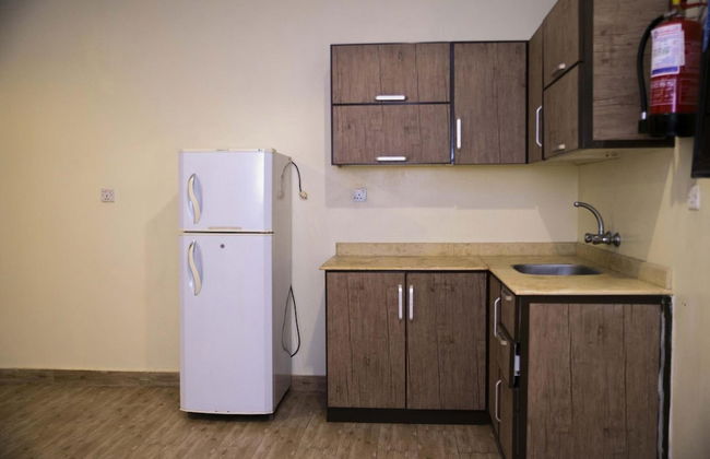 Al Eairy Furnished Apartments Qassim 4 - Photo 24