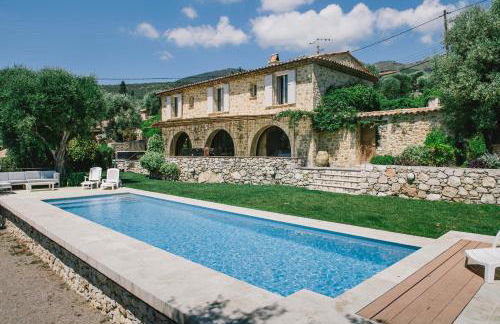 villa provençale en pierre avec vue sur la mer, piscine et jacuzzi - Foto 2