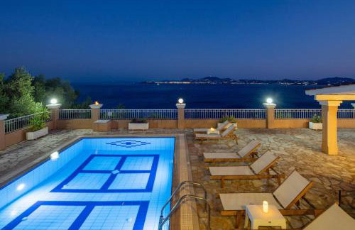 Elena Costa - Photo 15