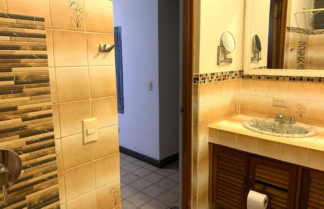 Large And Cosy Apartment With Private Garden - Foto 12