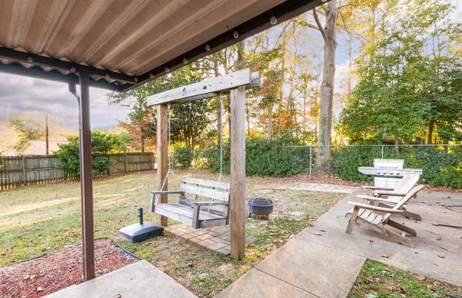 Gorgeous Alabama Home 4 Miles to Stadium Sleeps 8 - Foto 13