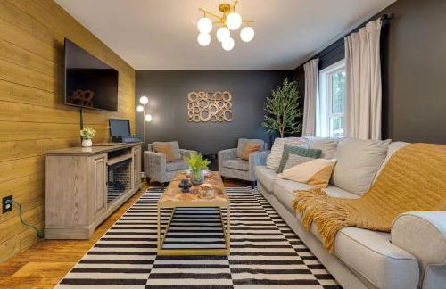 The Mountain Muse - Music, Games, HotTub, Sleeps12, PetsOk - Foto 3