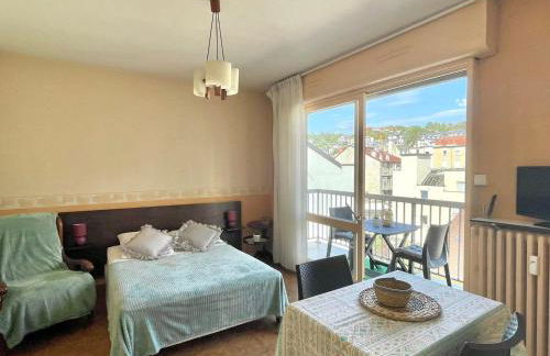 Studio calme avec balcon et parking au cœur d'Aix-les-Bains - FR-1-555-93 - Foto 4